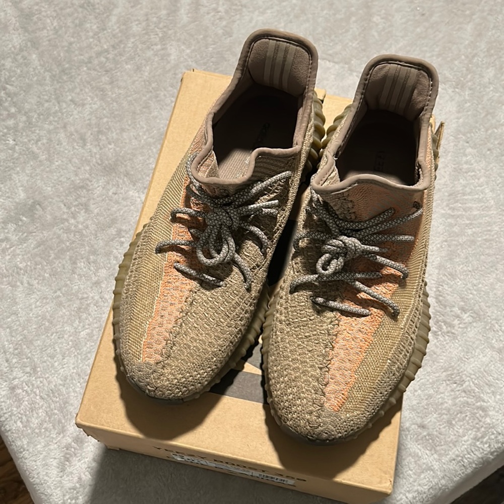Yeezy Boost 350 V2 Sand Taupe